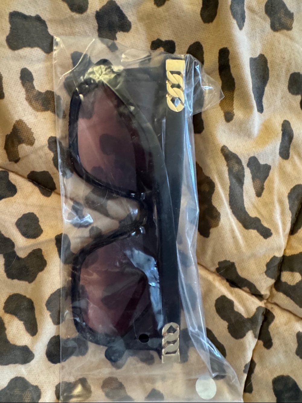 Women’s Black Sunglasses with Gold Accent - Fashion Cat-Eye